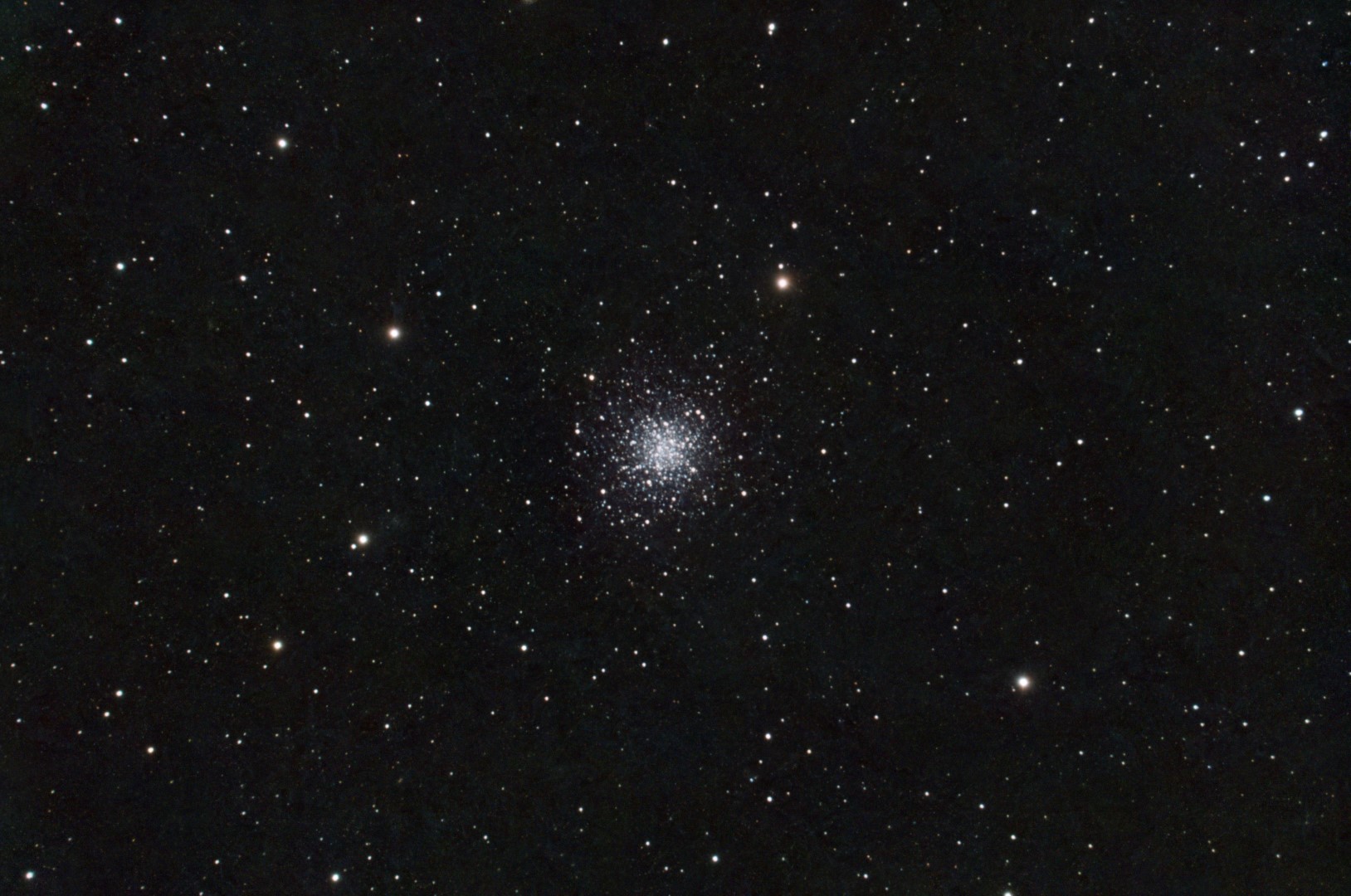 Globular Cluster in Hydra